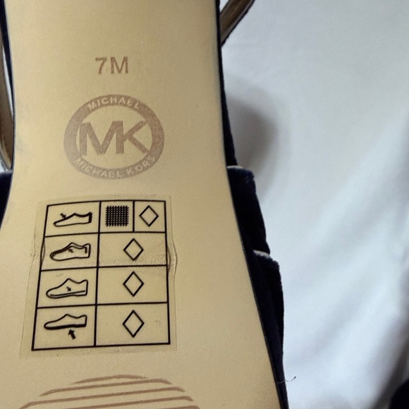 Michael Kors Dark Blue Velvet Heels - Picture 7 of 7